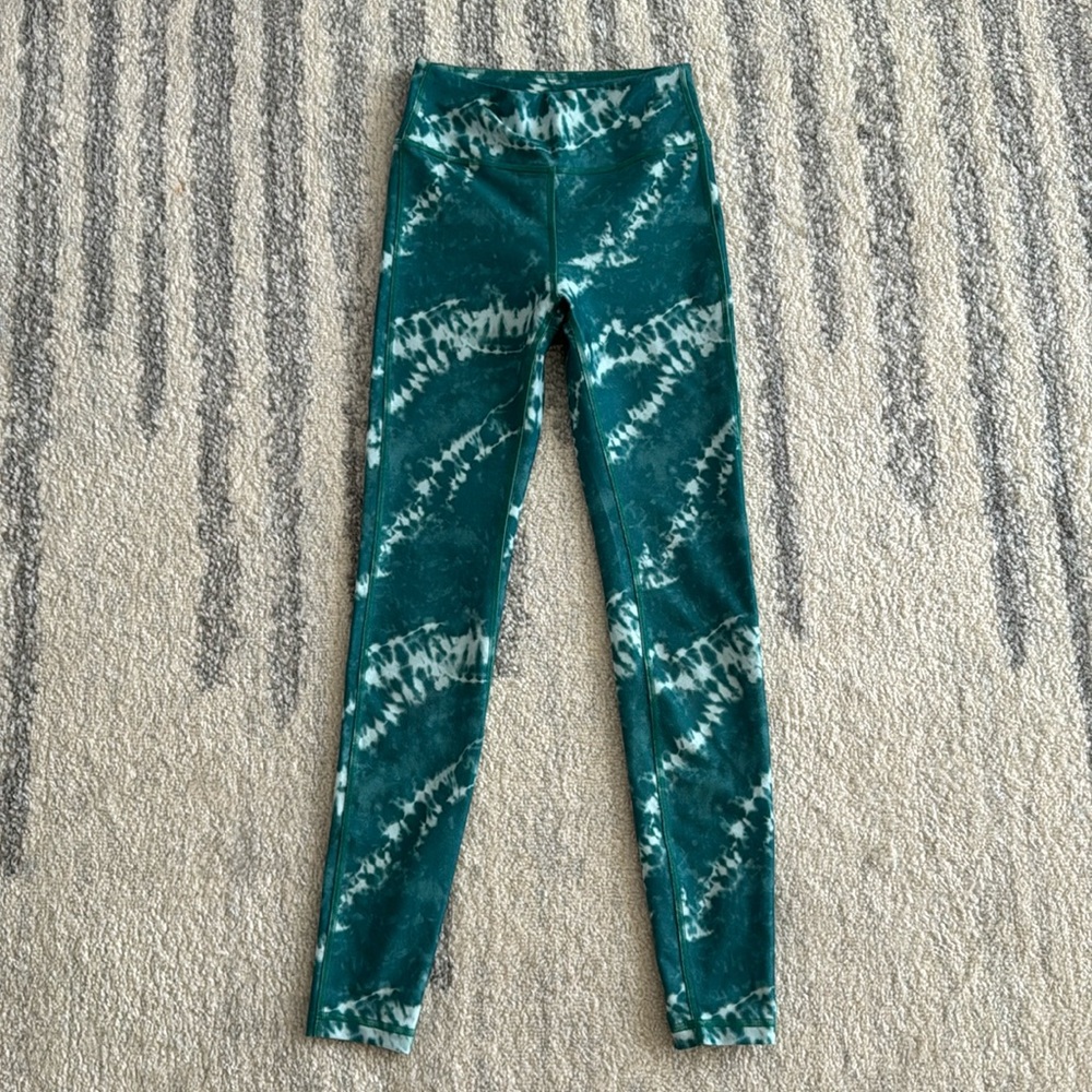 Gilly Hicks leggings